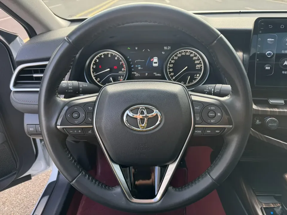 Toyota Camry 2.0G Deluxe Edition 2022 — миниатюра 5