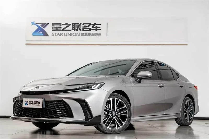 Toyota Camry 2025