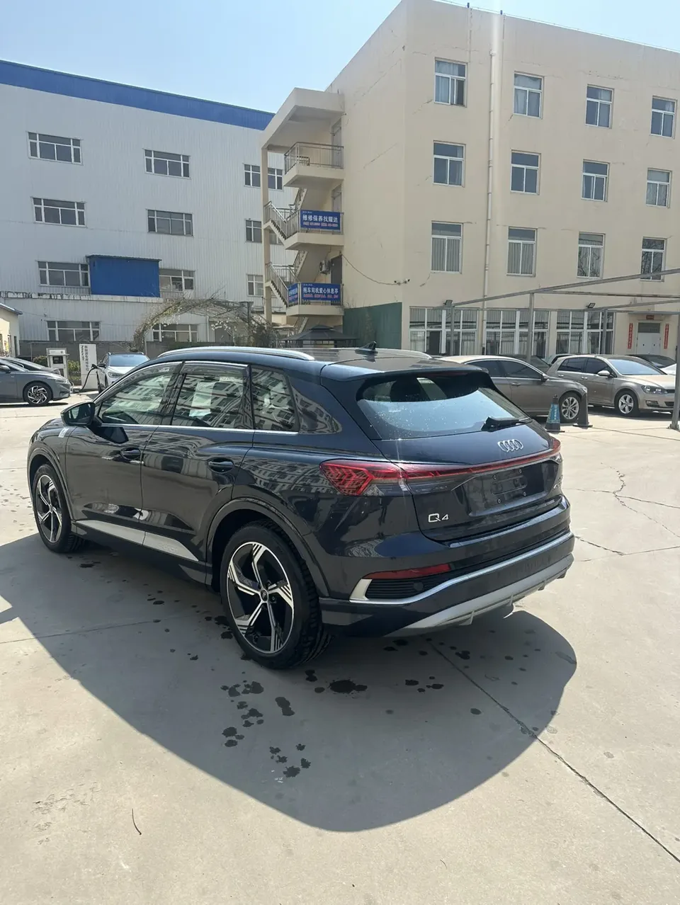 Audi Q4 e-tron Audi Q4 e-tron 2024 40 e-tron Creative Edition 2024 — миниатюра 2