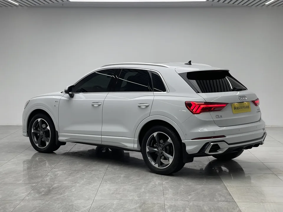 Audi Q3 Audi Q3 2024 35 TFSI Fashion Dynamic Edition 2024 — миниатюра 2