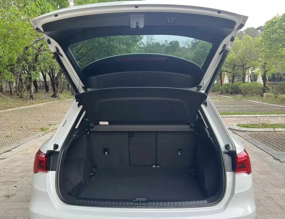 Audi Q3 Audi Q3 2022 35 TFSI Fashionable and Elegant 2022 — миниатюра 5