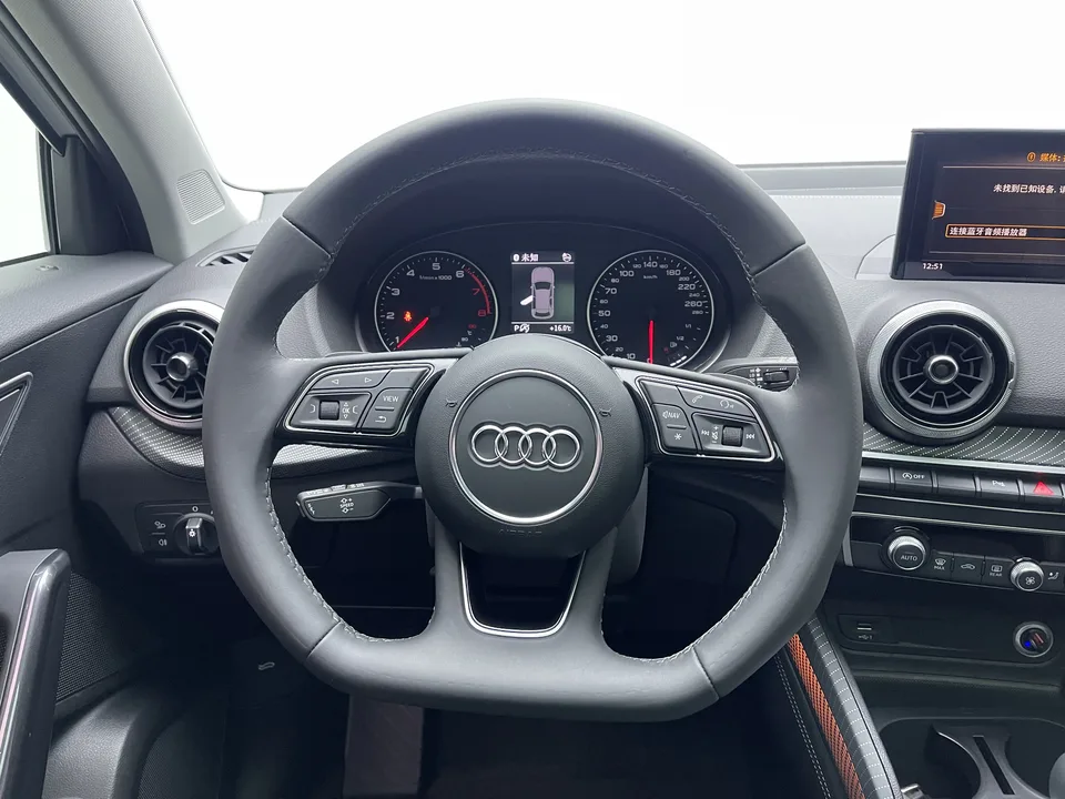 Audi Q2L Audi Q2L 2024 35 TFSI Fashion Dynamic Edition 2023 — миниатюра 4
