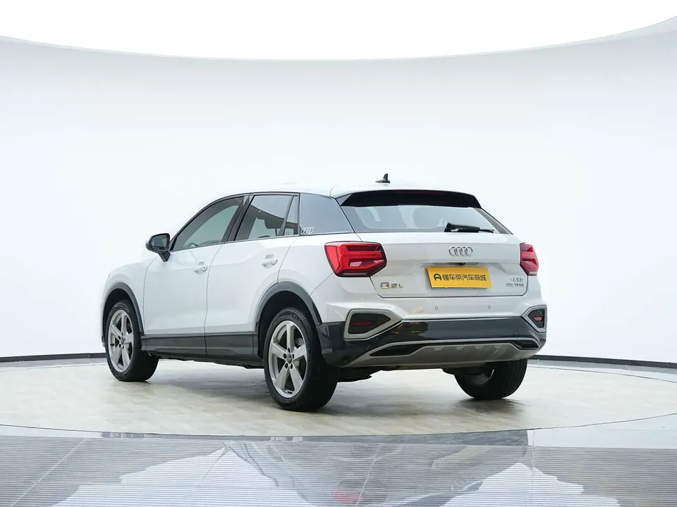 Audi Q2L Audi Q2L 2022 35 TFSI Enterprising and Elegant Model 2023 — миниатюра 2