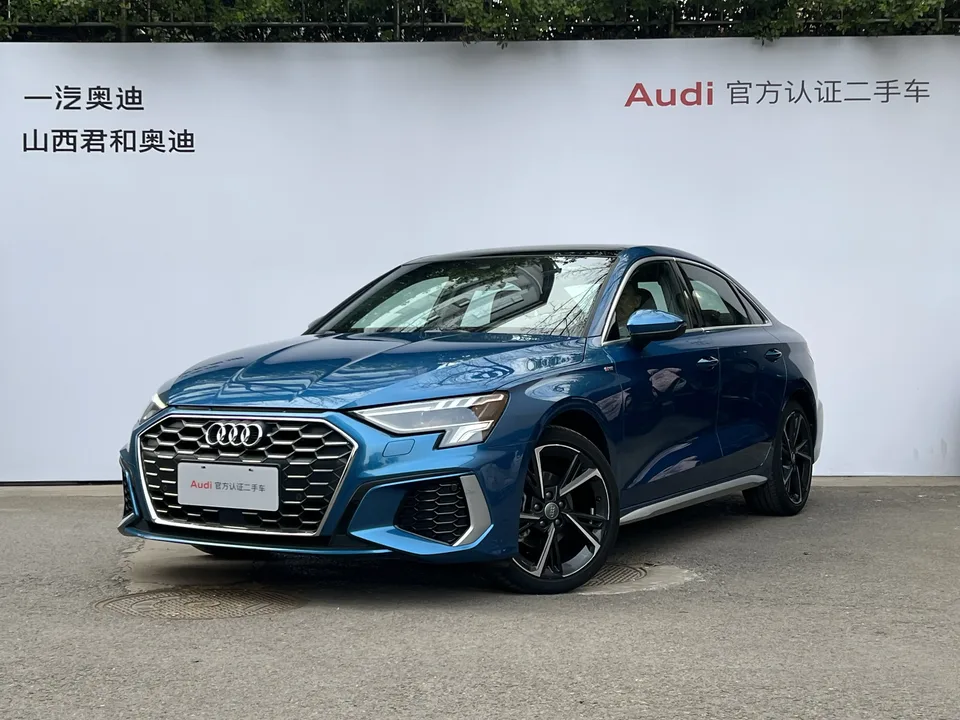 Audi A3 A3L Limousine 35 TFSI Fashion Sports 2022 — фото 1, купить с доставкой в Москву