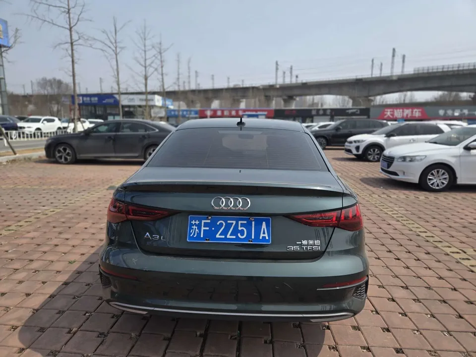 Audi A3 A3L Limousine 35 TFSI Enterprising and Elegant Model 2023 — миниатюра 4