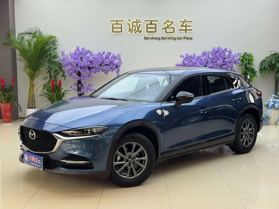 Mazda CX-4 CX-4 2021 Mazda CX-4 2021 2.0L 2WD Blue Sky Vibrant Edition 2022 — photo 1, buy with delivery to Moscow