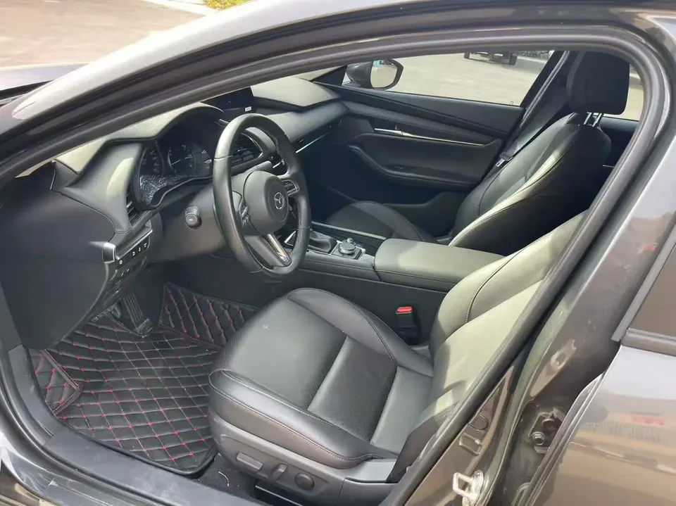 Mazda Axela Mazda3 2023 2.0L Automatic Premium Edition 2024 — thumbnail 5