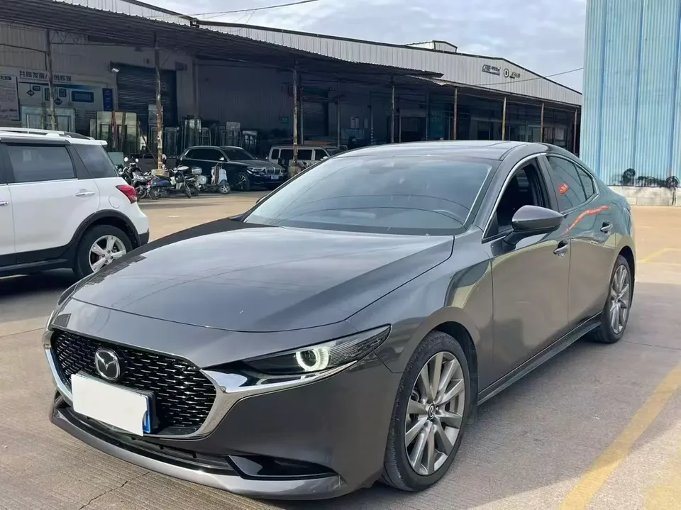 Mazda Axela Mazda3 2023 2.0L Automatic Premium Edition 2024 — photo 1, buy with delivery to Moscow