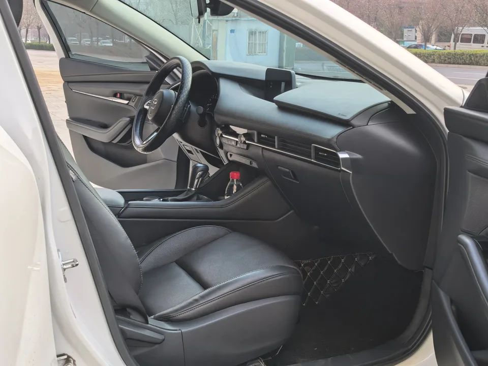 Mazda Axela Mazda3 2023 2.0L Automatic Elegant Edition 2023 — thumbnail 3