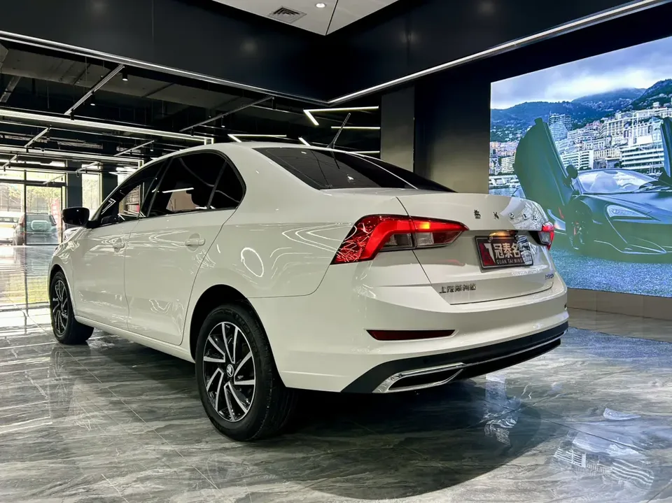 Skoda Xin Rui Xin Rui 2022 1.5L Automatic Comfort Edition 2022 — thumbnail 2