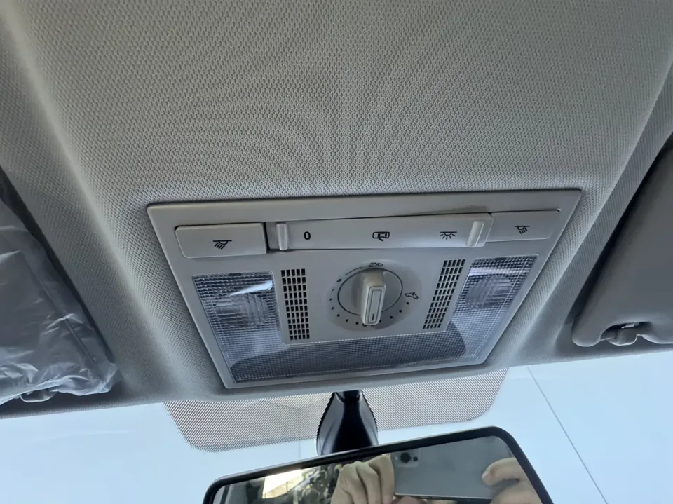 Skoda Comek 1.5L automatic comfort version 2022 — миниатюра 4