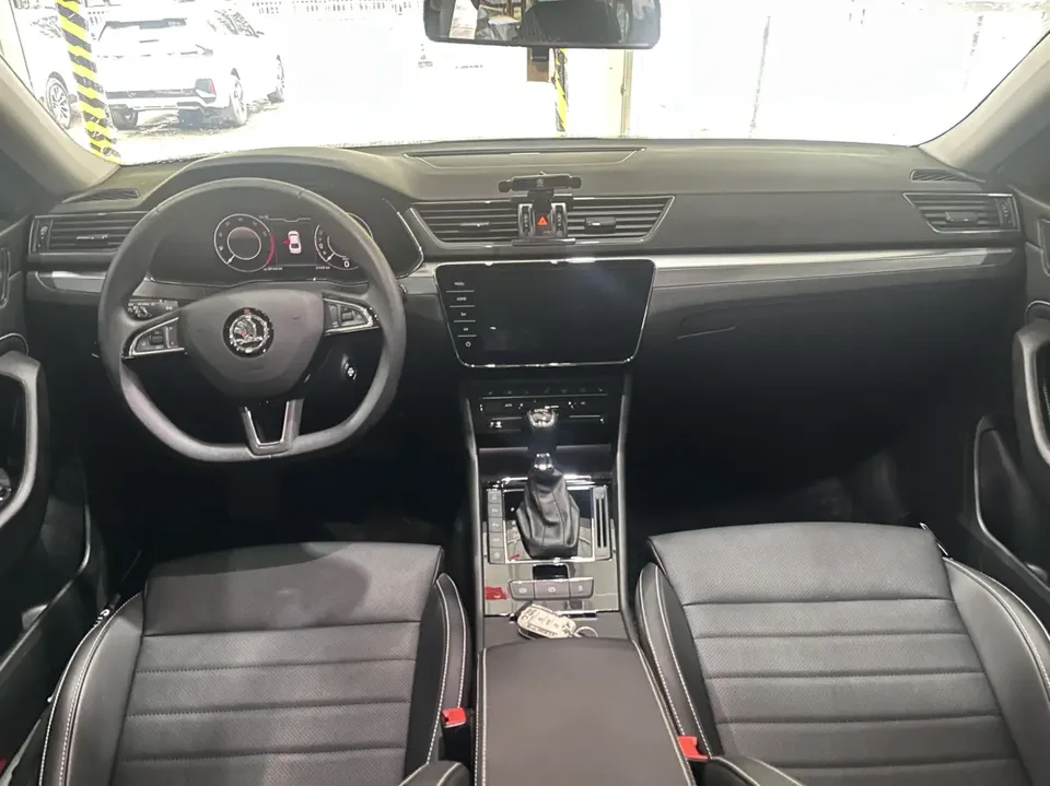 Skoda Speedy facelifted TSI280 DSG exclusive version 2023 — миниатюра 3