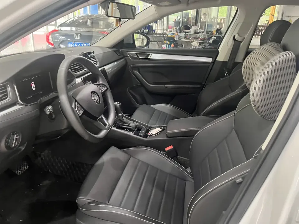 Skoda Speedy facelifted TSI280 DSG exclusive version 2023 — миниатюра 4