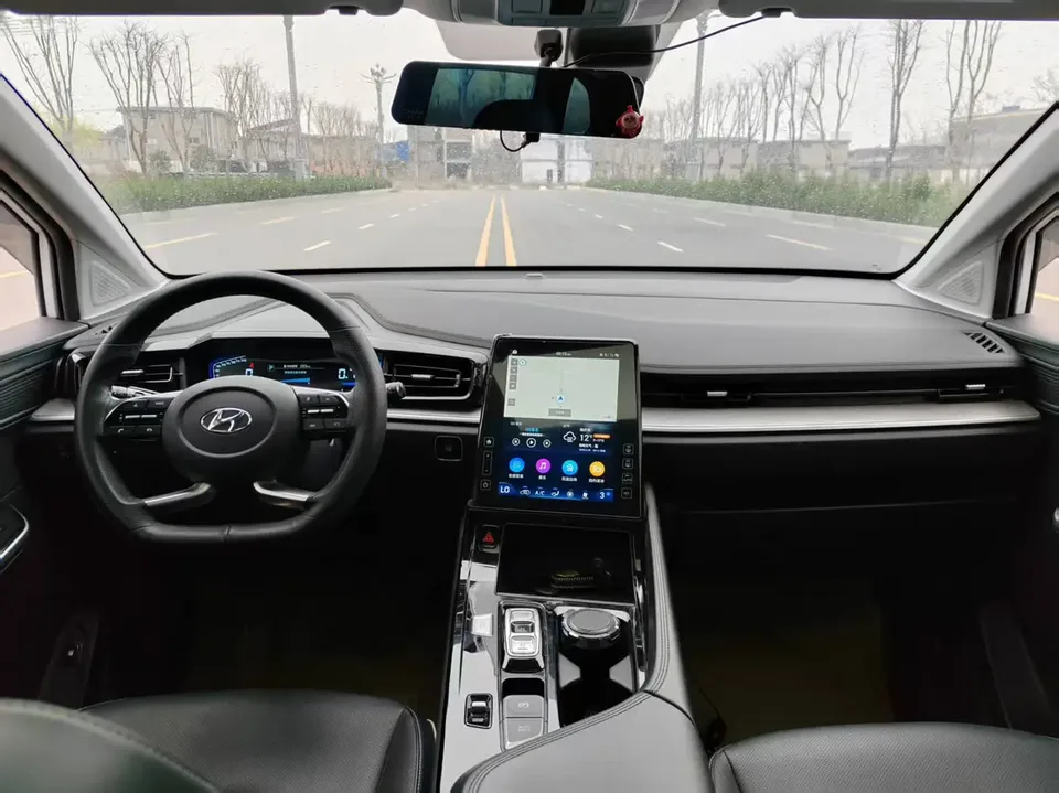 Hyundai Kustu 270TGDi Smart Love Flagship Edition TOP 2024 — миниатюра 3
