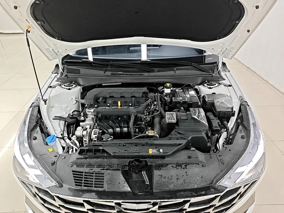 Hyundai Elantra 1.5L CVT GLX Elite Edition 2023 — миниатюра 3