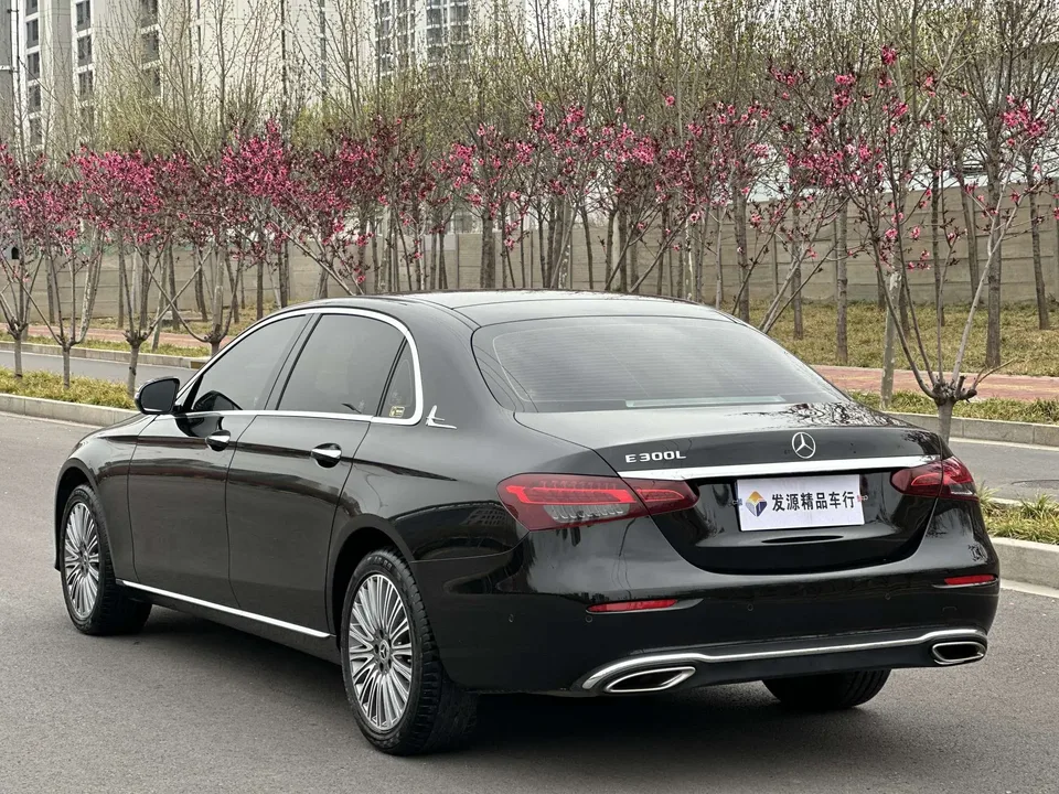 Mercedes-Benz E-Class E-Class 2022 third facelift E 300 L stylish sedan 2022 — thumbnail 2