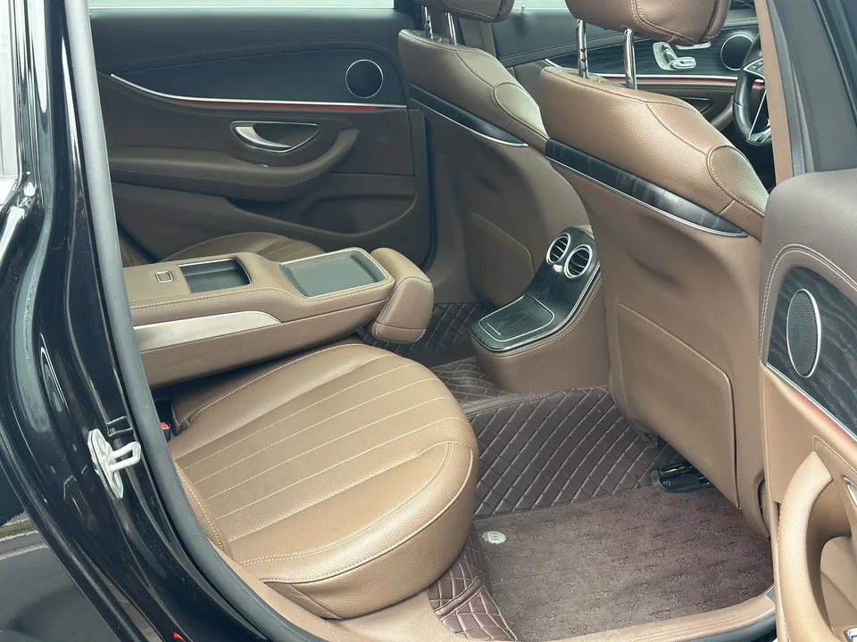Mercedes-Benz E-Class E-Class 2022 third facelift E 300 L stylish sedan 2022 — thumbnail 3