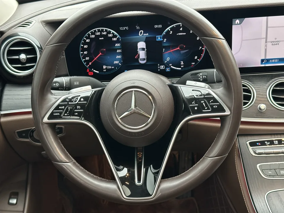 Mercedes-Benz E-Class E-Class 2022 third facelift E 300 L stylish sedan 2022 — thumbnail 4