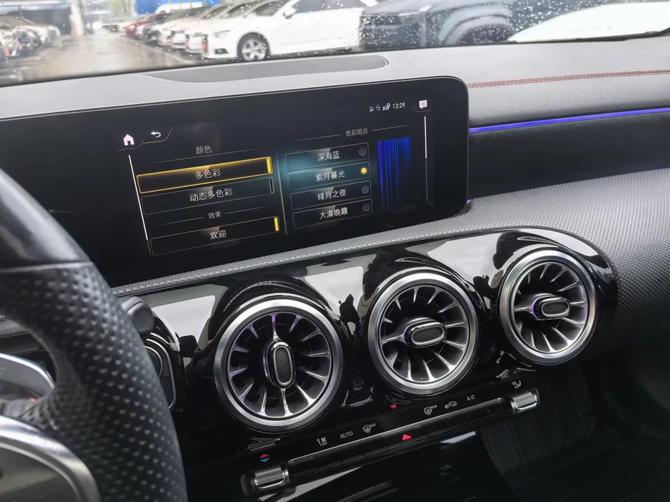Mercedes-Benz CLA (Imported) Mercedes-Benz CLA 2022 CLA 200 four-door coupe 2022 — миниатюра 3