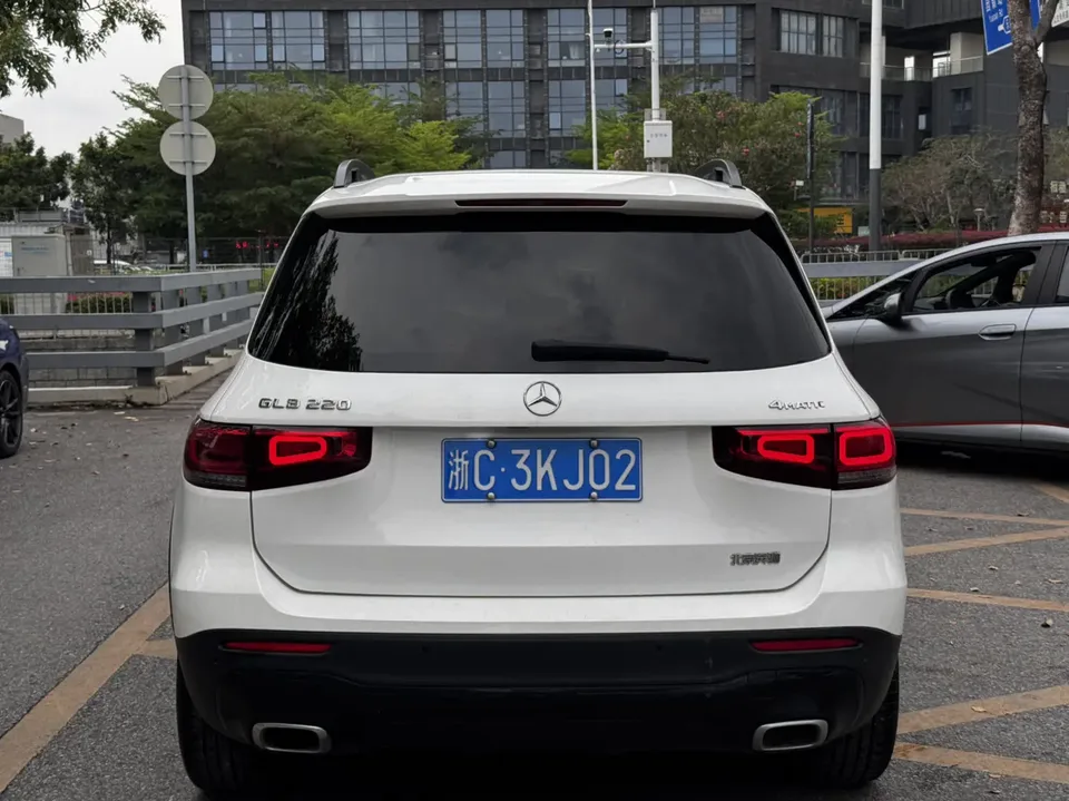 Mercedes-Benz GLB-Class Mercedes-Benz GLB 2023 GLB 220 4MATIC 2023 — thumbnail 2