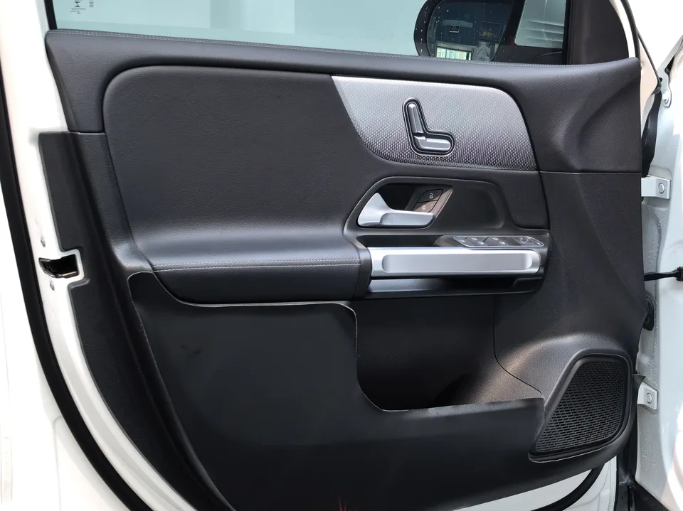 Mercedes-Benz GLB-Class Mercedes-Benz GLB 2023 GLB 200 Dynamic 2022 — миниатюра 3