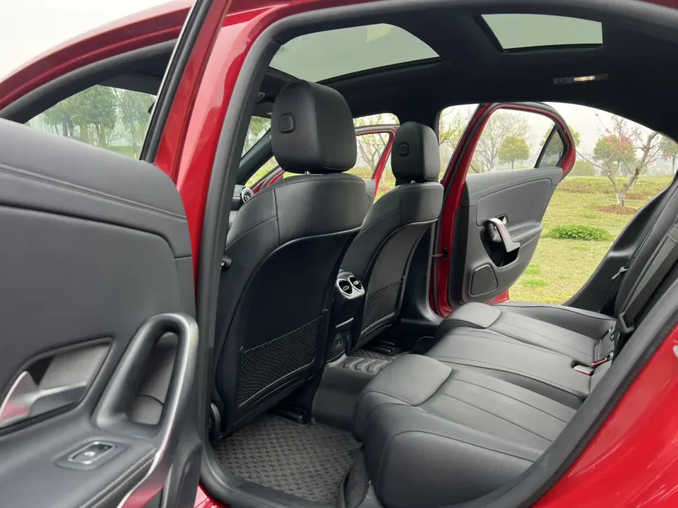 Mercedes-Benz Mercedes Benz A Class Mercedes-Benz A-Class 2022 facelift A 200 L sports sedan fashion version 2022 — миниатюра 5