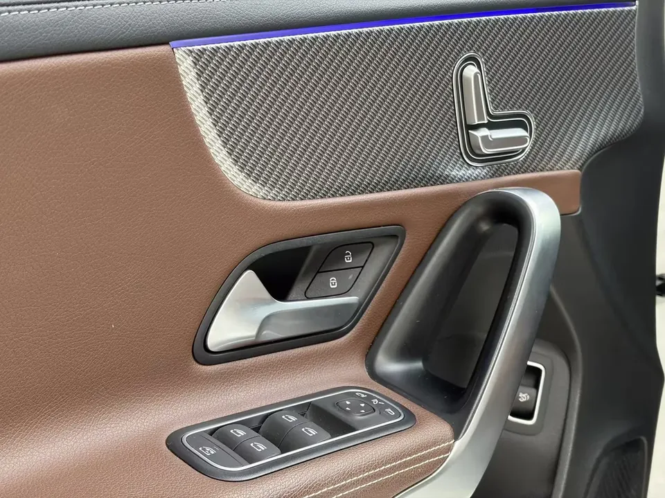 Mercedes-Benz Mercedes Benz A Class Mercedes-Benz A-Class 2023 A 200 L Sports Sedan Fashion Edition 2023 — миниатюра 3