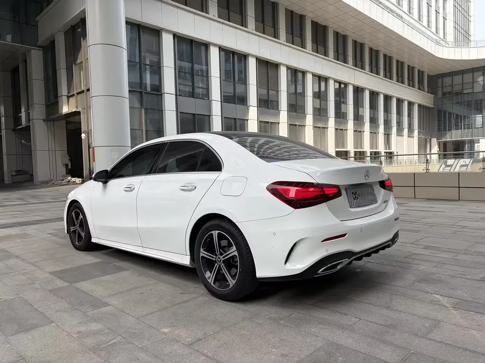Mercedes-Benz Mercedes Benz A Class Mercedes-Benz A-Class 2023 A 200 L Sports Sedan Fashion Edition 2023 — миниатюра 5