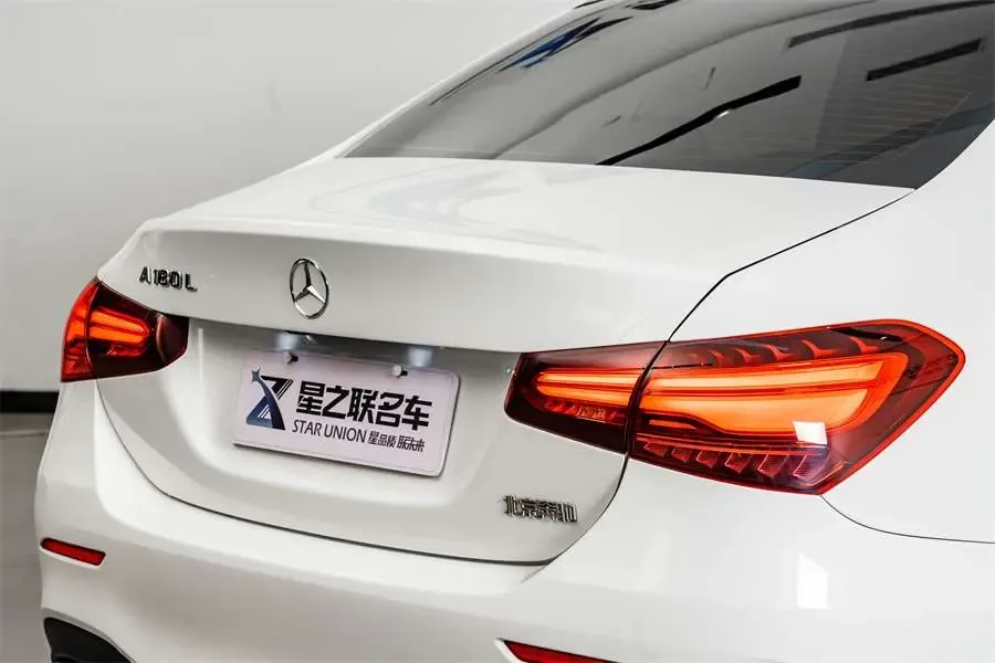 Mercedes-Benz Mercedes Benz A Class Mercedes-Benz A-Class 2024 facelift A 180 L 2024 — миниатюра 3