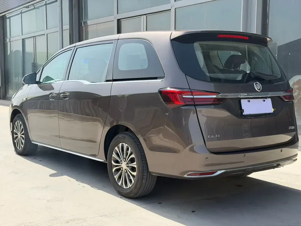 Buick GL8 GL8 2022 facelift land business class 2.0T smart model 2023 — thumbnail 4