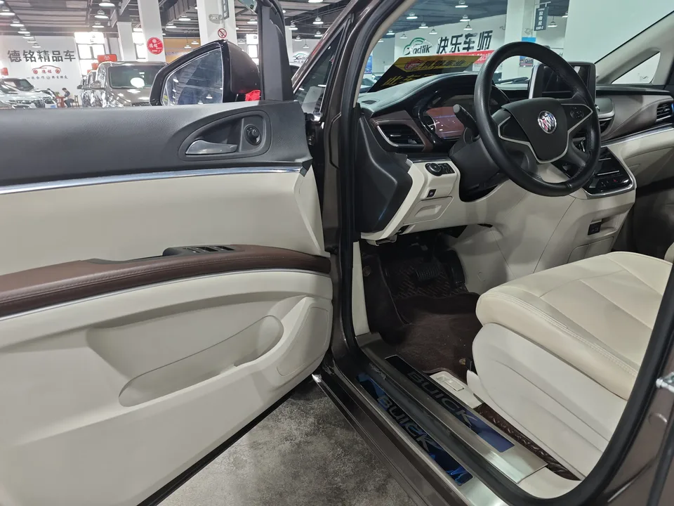 Buick GL8 Buick GL8 2021 Land Business Class 652T Comfort Edition 2022 — миниатюра 5