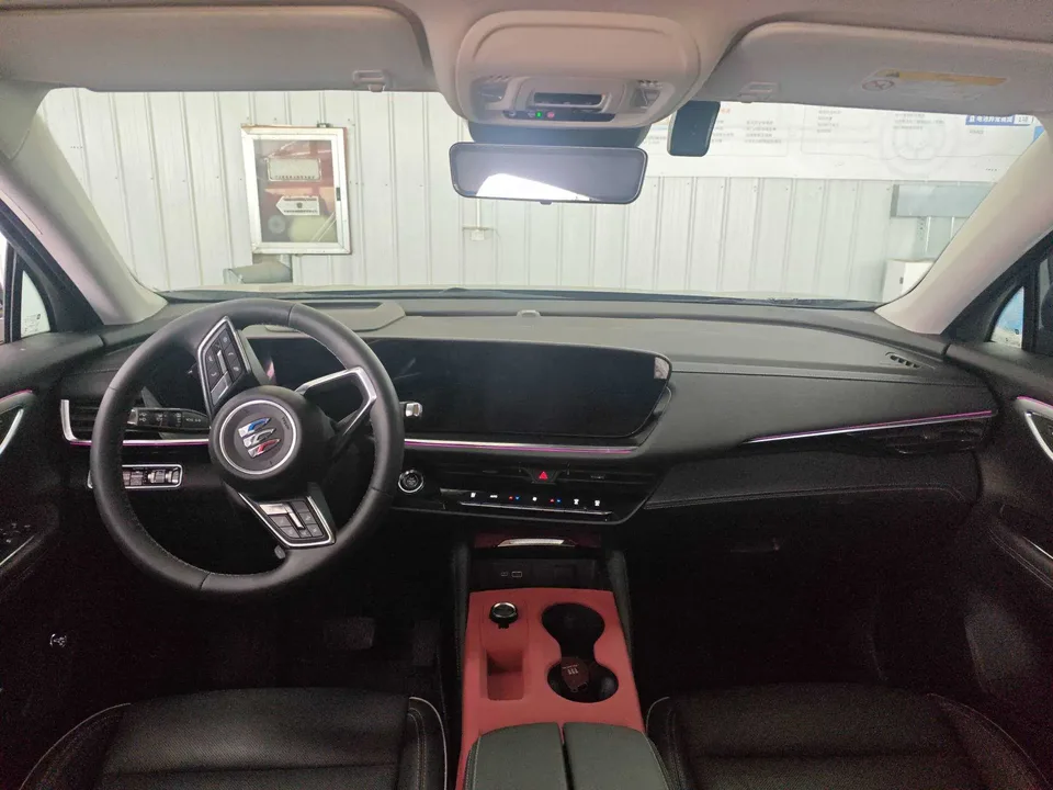 Buick Envision 2025 Envision Envision Plus 28T 2WD Platinum Edition 2025 — миниатюра 2