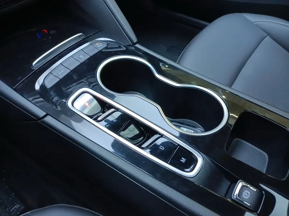 Buick Majesty Regal 2024 25T Super Edition 2024 — миниатюра 4