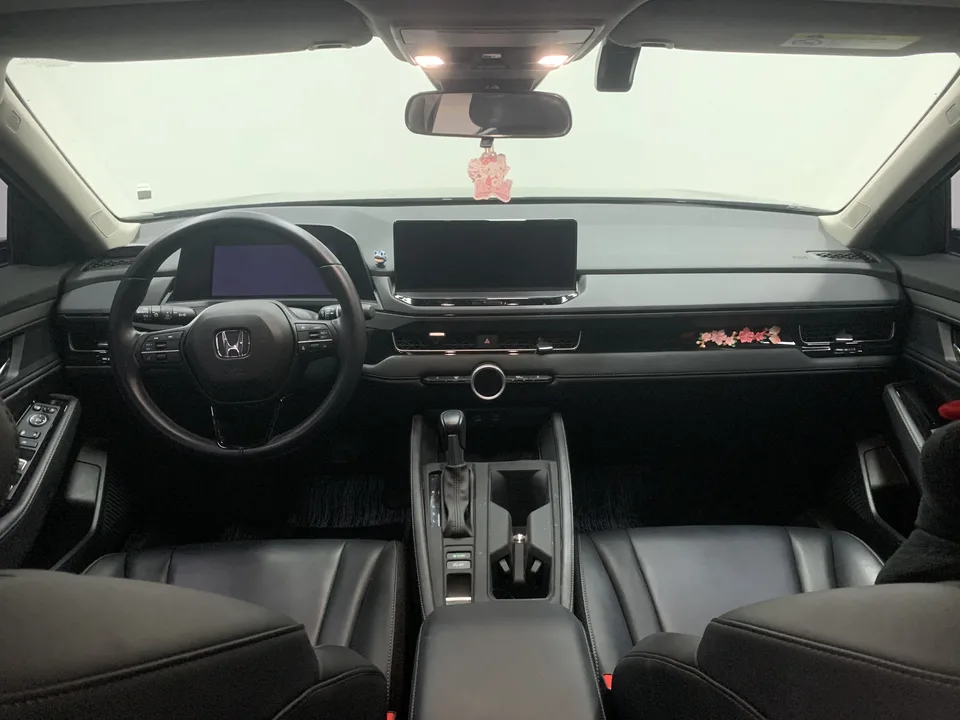 Honda Inspire 260TURBO Exquisite Edition 2024 — миниатюра 3