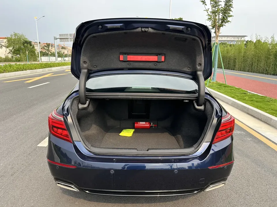 Honda Inspire Inship 2022 260TURBO Exquisite Edition 2022 — миниатюра 3