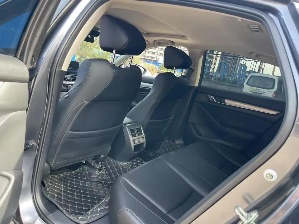 Honda Accord 2022 Accord Hybrid 2.0L Phantom Night Smart Edition 2023 — миниатюра 3