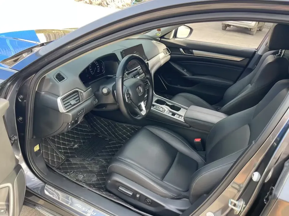 Honda Accord 2022 Accord Hybrid 2.0L Phantom Night Smart Edition 2023 — миниатюра 5