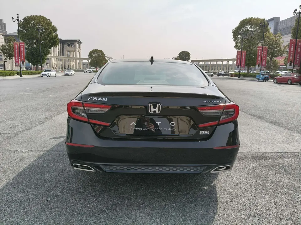 Honda Accord Accord 2022 260TURBO Deluxe Edition 2022 — миниатюра 2