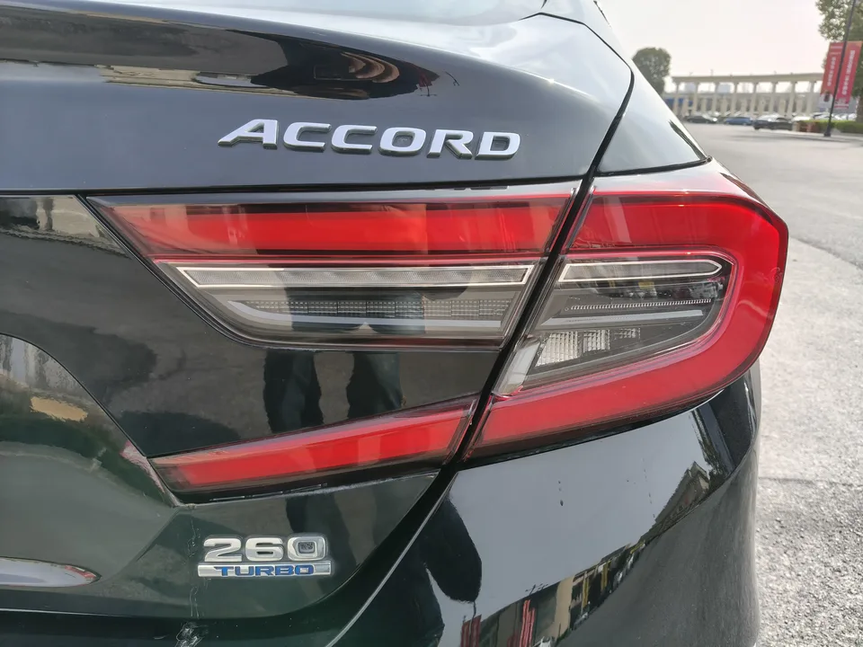 Honda Accord Accord 2022 260TURBO Deluxe Edition 2022 — миниатюра 3