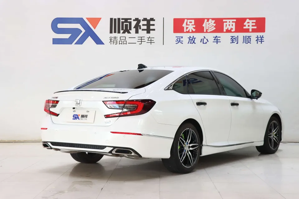Honda Accord 2022 Accord 260TURBO Fantasy Night Premium Edition 2023 — миниатюра 2