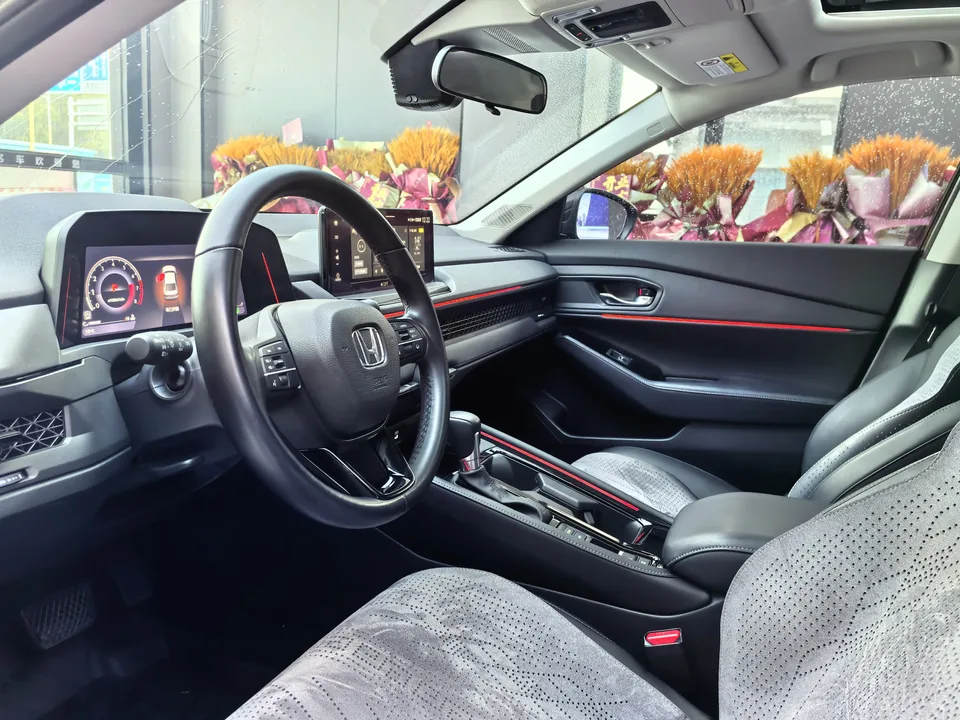 Honda Accord Rui T 260TURBO Deluxe Edition 2024 — миниатюра 5