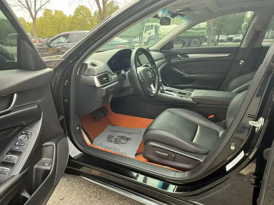 Honda Accord Accord 2022 260TURBO Deluxe Edition 2023 — миниатюра 5