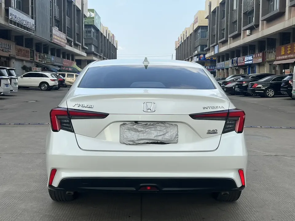 Honda Integra 240TURBO CVT Leading Edition 2023 — миниатюра 2