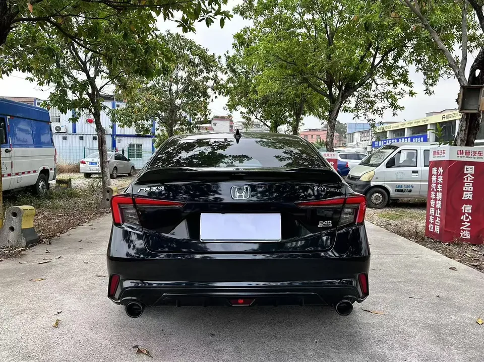 Honda Integra 240TURBO CVT Deluxe Edition 2023 — миниатюра 2