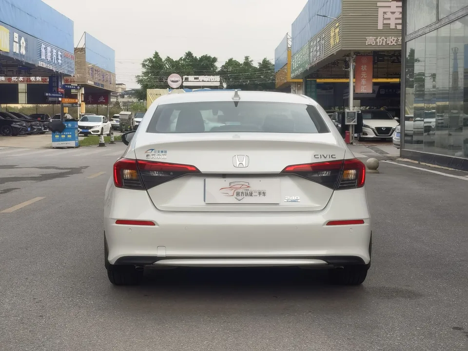 Honda CIVIC 2022 Civic 240TURBO CVT Power Control Edition 2023 — миниатюра 2