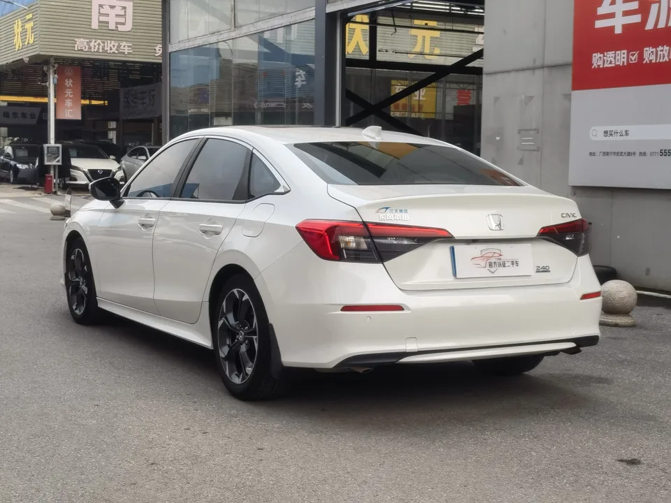 Honda CIVIC 2022 Civic 240TURBO CVT Power Control Edition 2023 — миниатюра 4
