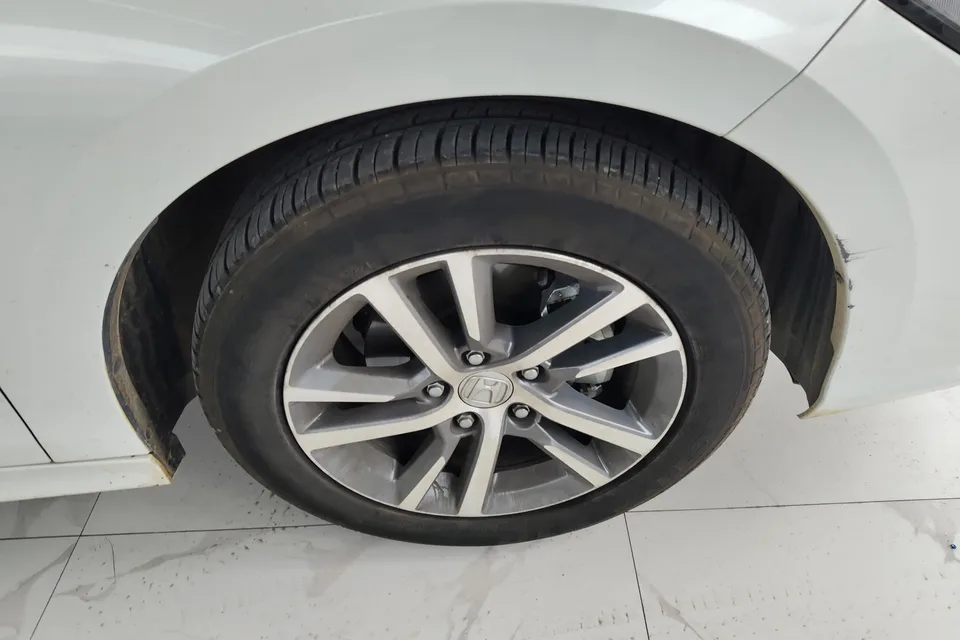 Honda CIVIC Civic 240TURBO CVT Dynamic C-position Customer Special Edition 2024 — миниатюра 3