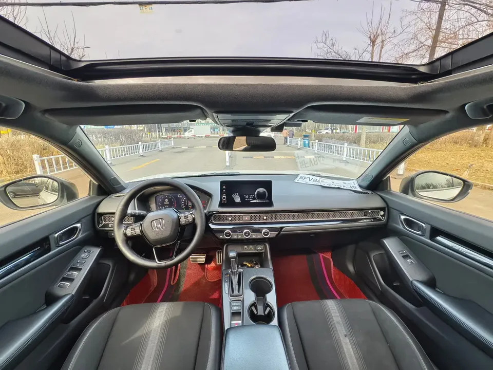 Honda CIVIC 2022 Civic 240TURBO CVT Dynamic Edition 2022 — миниатюра 5