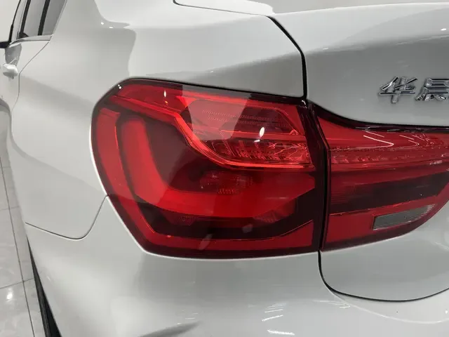 BMW 1 Series BMW 1 Series 2021 Modified 120i M Sport 2022 — thumbnail 4
