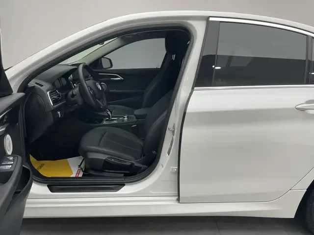 BMW 1 Series BMW 1 Series 2021 Modified 120i M Sport 2022 — thumbnail 5